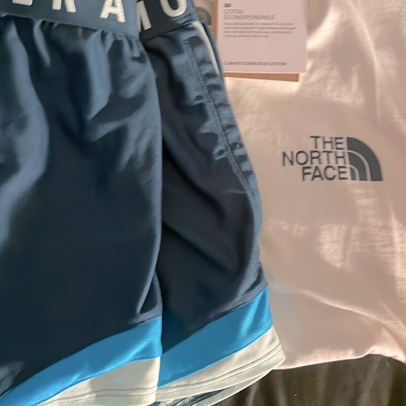 Under Armour women’s athletic heat gear running shorts - Picture 3 of 14